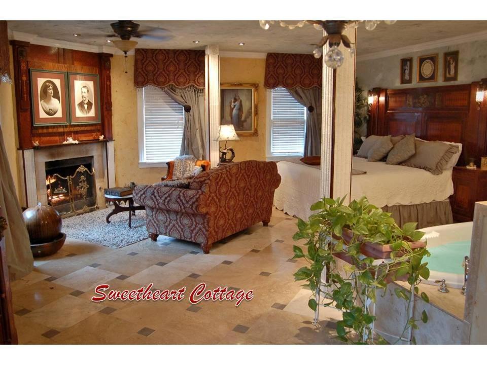 فورت وورث Lockheart Gables Romantic Bed And Breakfast المظهر الخارجي الصورة